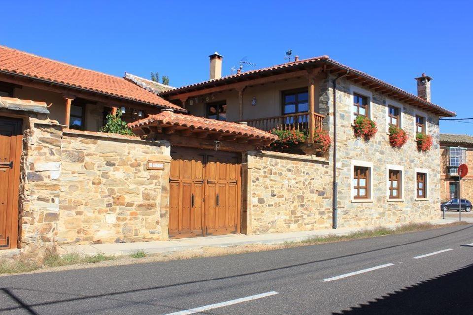 韦莱塔乡村酒店 Murias de Rechivaldo 外观 照片