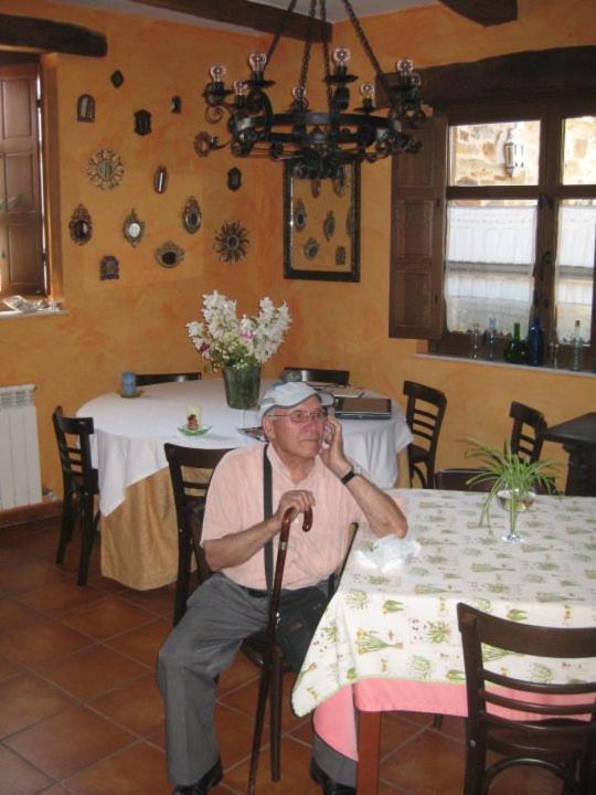 韦莱塔乡村酒店 Murias de Rechivaldo 外观 照片